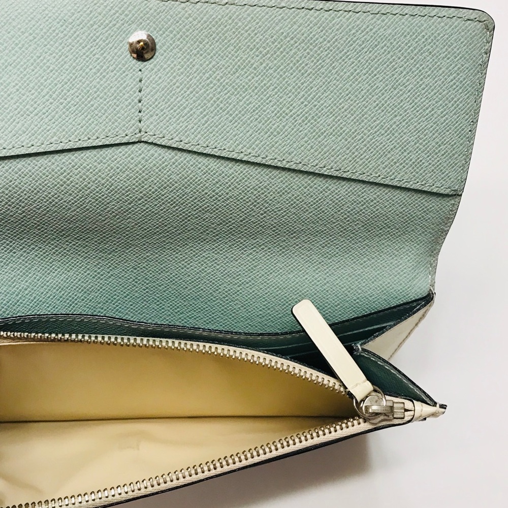 LOUIS VUITTON Electric Epi Tri-Color Flore Wallet - Picture 11 of 13